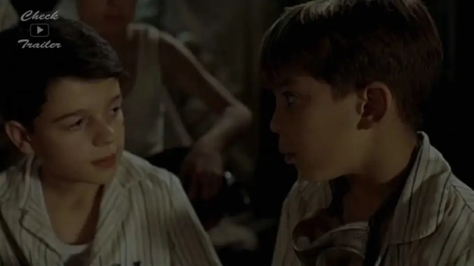 Video for the film The Devil's Backbone — Trailer