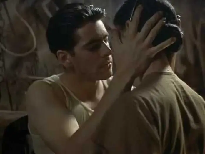 Video for the film The Devil's Backbone — Хребет дьявола 2001 трейлер