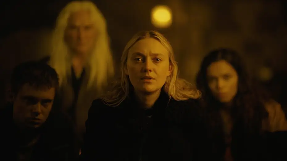 Video for the film The Watchers — Tráiler Oficial en español