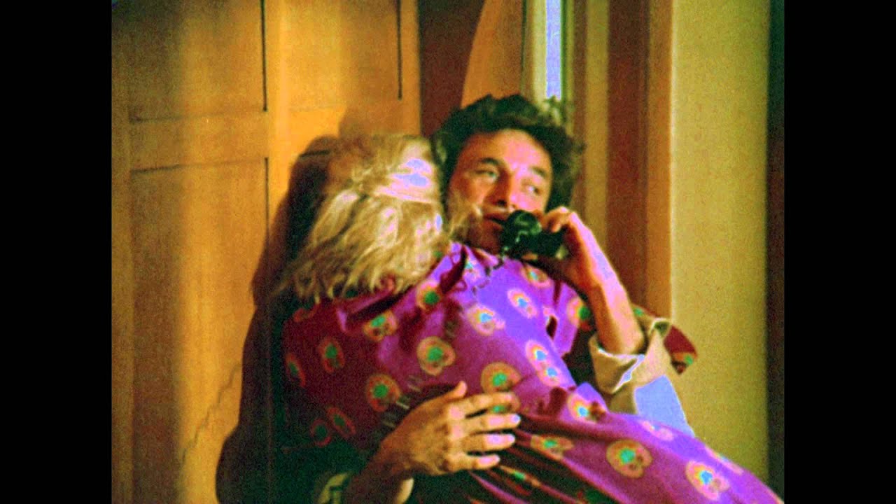Video for the film A Woman Under the Influence — A Woman Under the Influence (1974) - trailer
