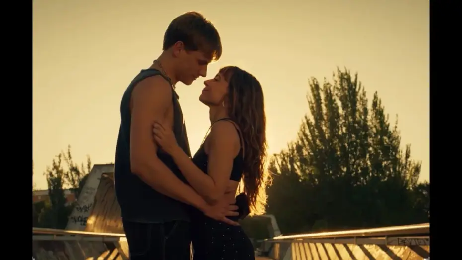 Video for the film Every Side of the Bed — Todos Los Lados De La Cama | TRAILER OFICIAL | 14 de noviembre en cines