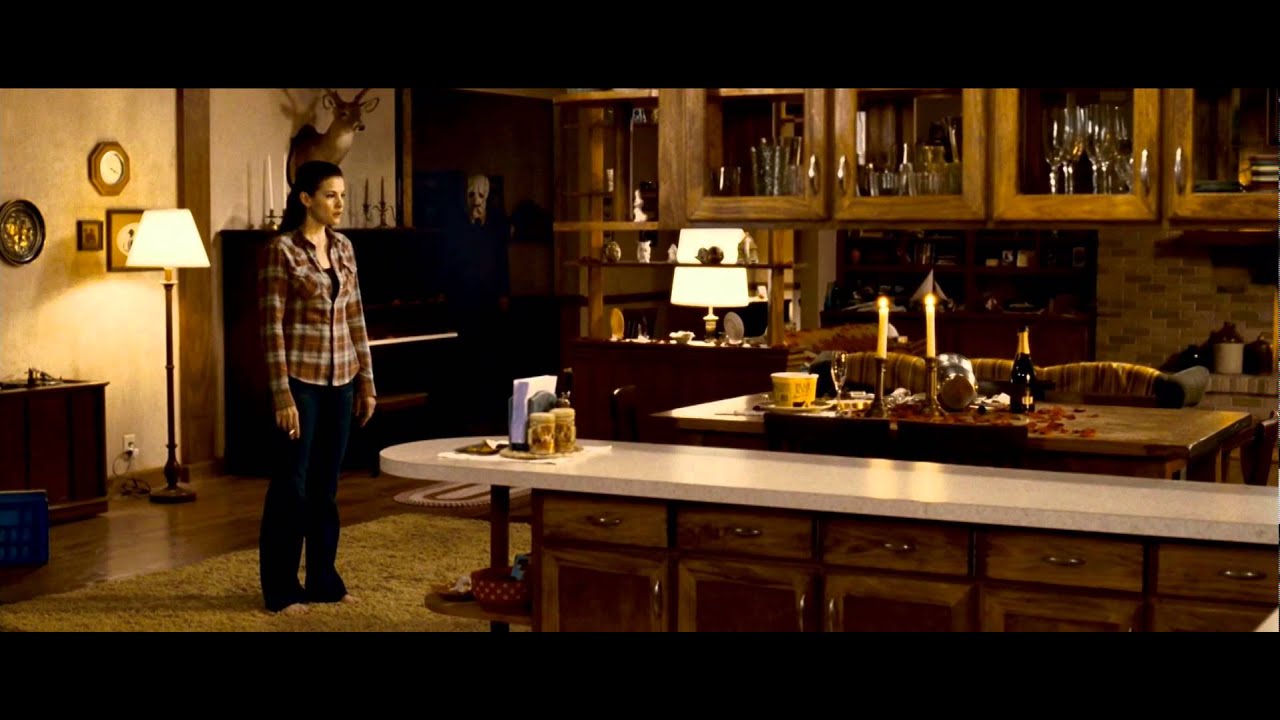 Video for the film The Strangers — Trailer #1