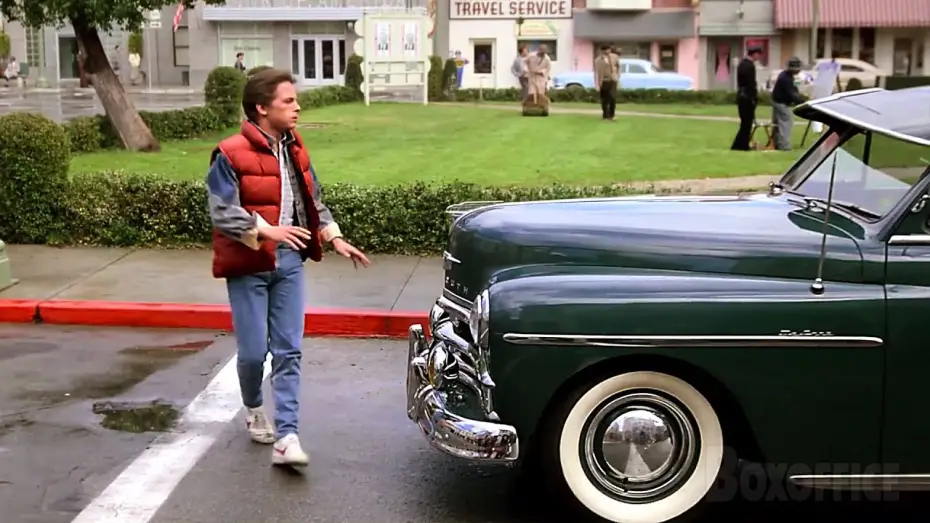 Video for the film Back to the Future — Marty découvre Hill Valley en 1955 | Retour vers le futur | Extrait VF