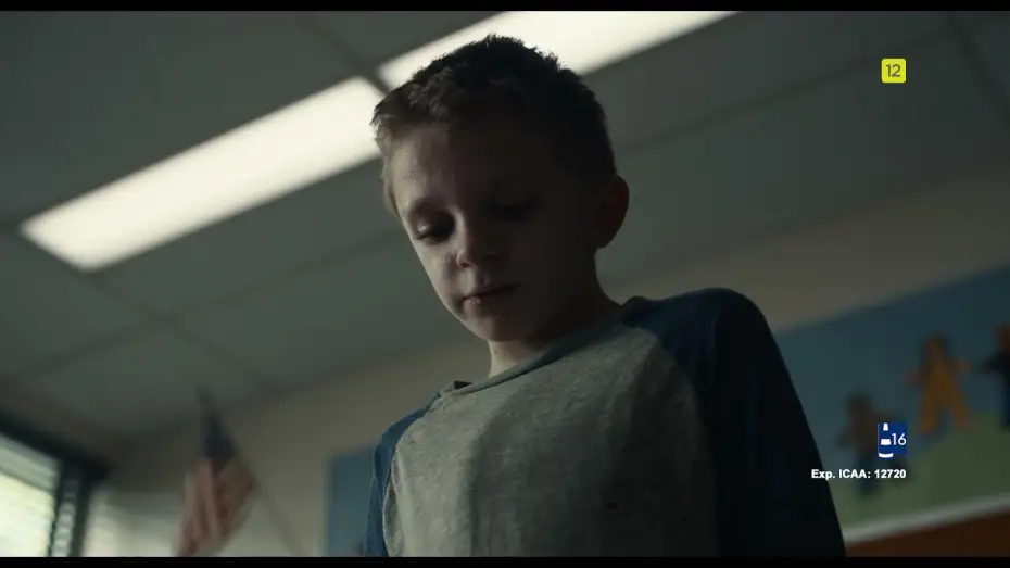 Video for the film Antlers — Antlers: Criatura Oscura | Escena: 'Tres osos' | HD