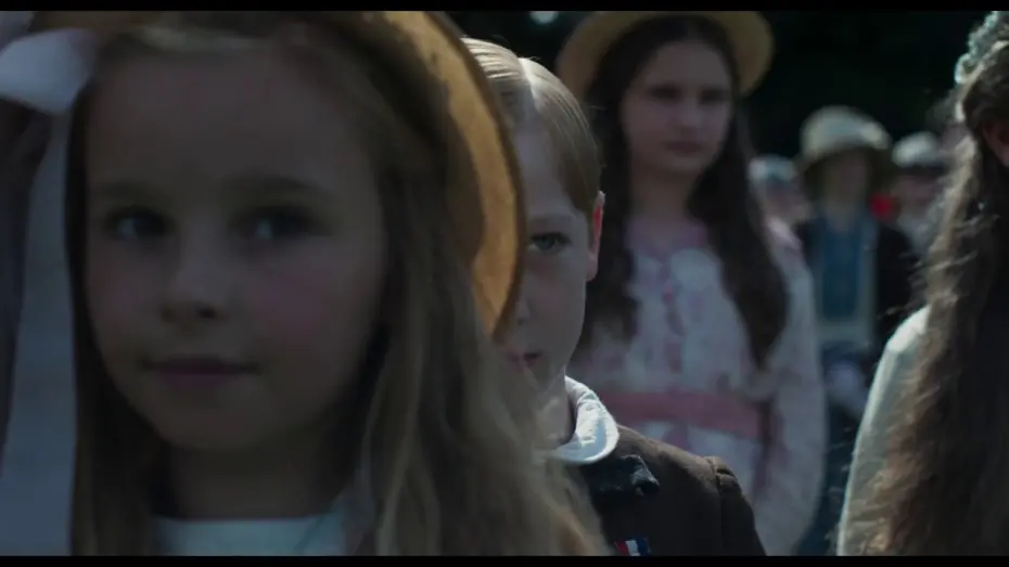 Video for the film The Little Stranger — THE LITTLE STRANGER - "A captivating mystery" - In cinemas 21st September