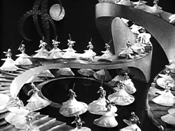 Video for the film Gold Diggers of 1933 — Gold Diggers of 1933 - Clip