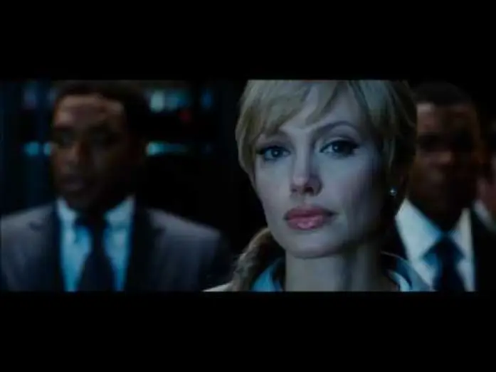 Video for the film Salt — Salt - il primo trailer ufficiale italiano in HD