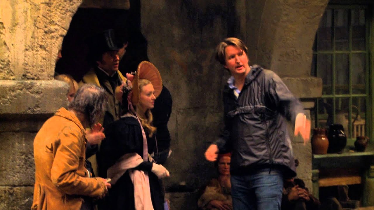 Video for the film Les Misérables — Featurette: "OTS: Paris at Pinewood"