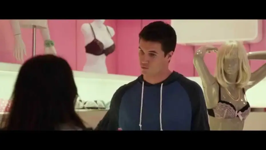 Video for the film The DUFF — Trailer DUFF - Hast du keine, bist du eine! (Deutsch) mit Bella Thorne und Mae Whitman