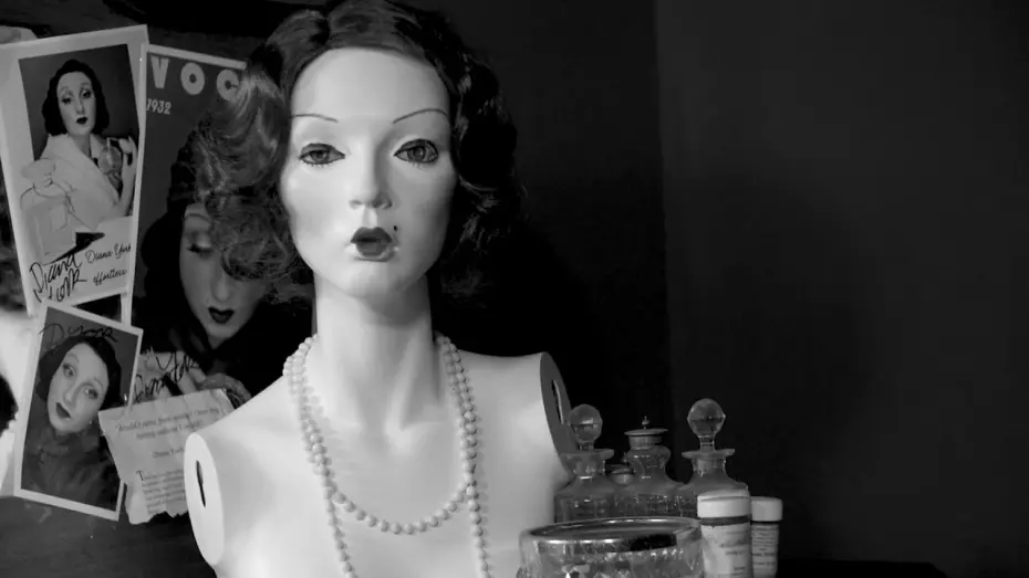 Video for the film Box Office Poison — BOX OFFICE POISON