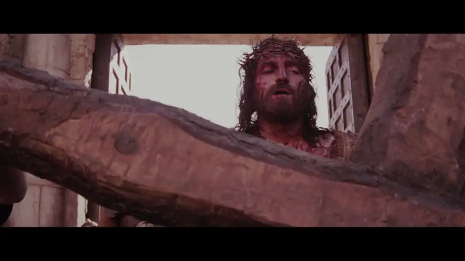 Video for the film The Passion of the Christ — La Passion du Christ - extrait Jésus embrasse la croix - Disponible en DVD et VOD chez SAJE
