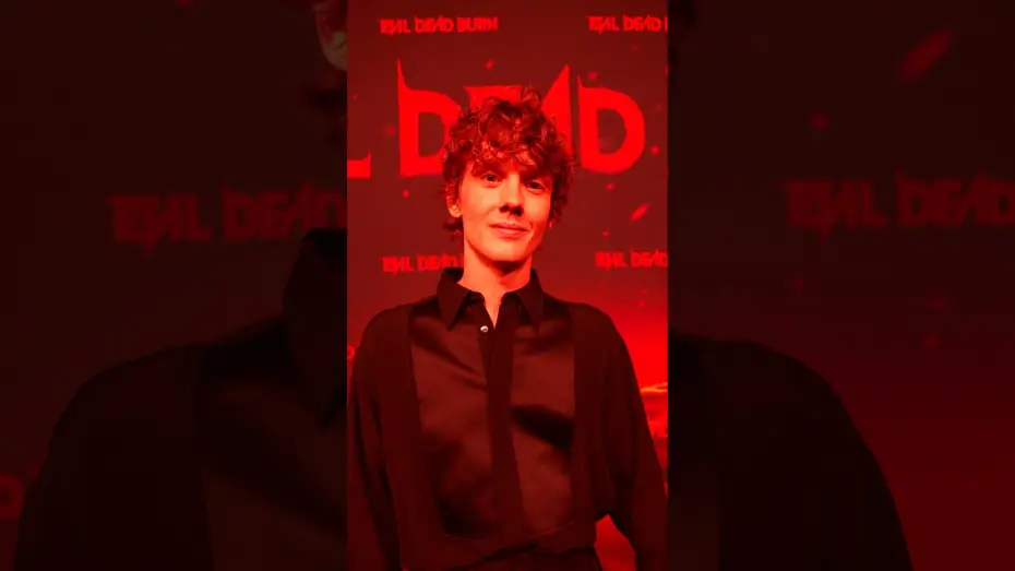 Video for the film Evil Dead Burn — Hunter Doohan is on fire.