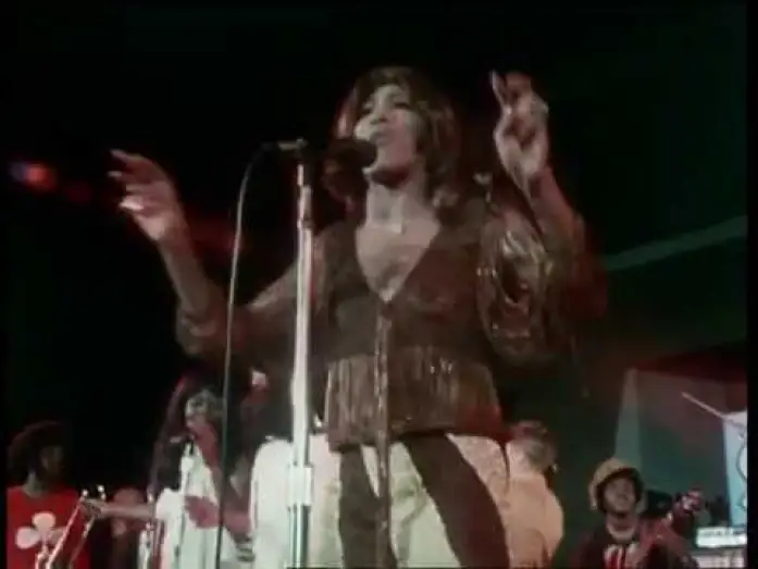 Video for the film Soul to Soul — Tina Tuner "Soul To Soul" 1971