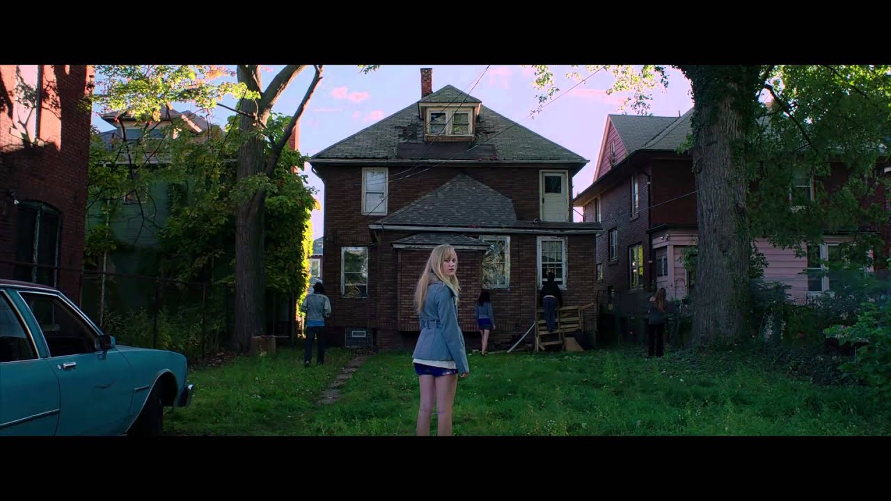 Video for the film It Follows — It Follows - TV Spot #3 (2015)