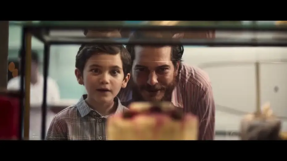 Video for the film Paper Lives — Vidas de papel   2021   Tráiler Español