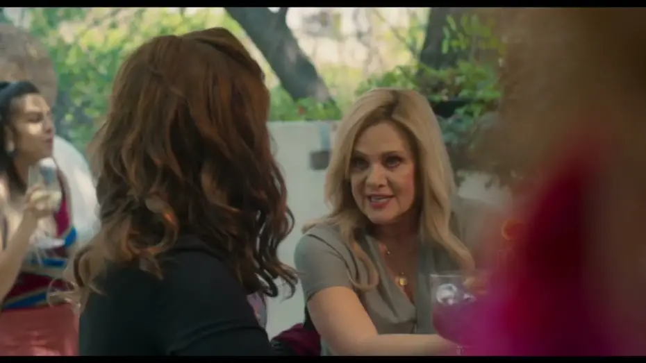 Video for the film Reinvented Mom — Mamá Reinventada | Tráiler Oficial | Cinemex