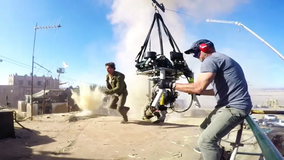 Video for the film The Mummy — Dentro le scene di azione de LA MUMMIA con Tom Cruise (sottotitoli in italiano)