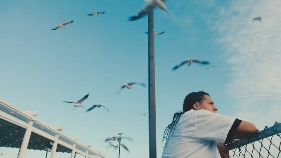 Video for the film Mad Bills to Pay (or Destiny, dile que no soy malo) — Clip