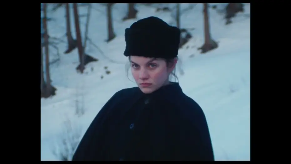 Video for the film The Girl in the Snow — Trailer "L'Engloutie" de Louise Hémon