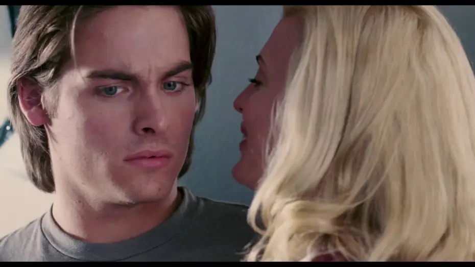 Video for the film It's a Boy Girl Thing — Cosas Nuestras Trailer Castellano
