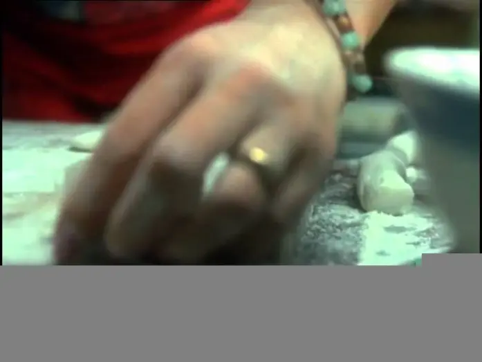 Video for the film Dumplings — Dumplings (2004) English subtitled trailer.