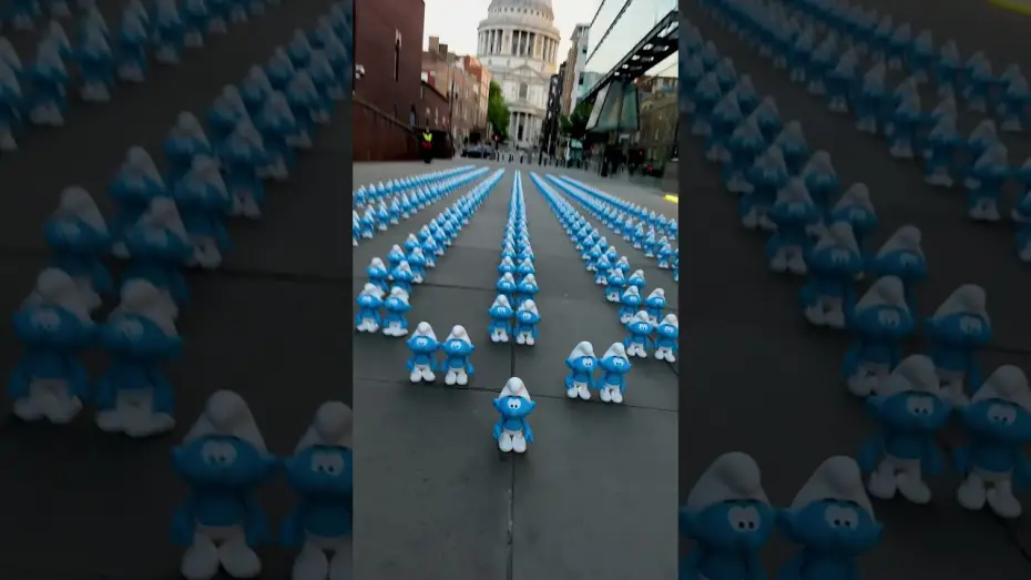 Video for the film The Smurfs Musical — Queuing