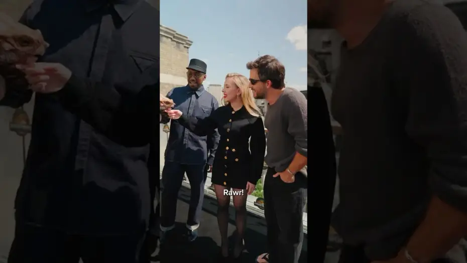 Video for the film Untitled Jurassic World Movie — The cast reunites with Delores in London ahead of the premiere tonight!