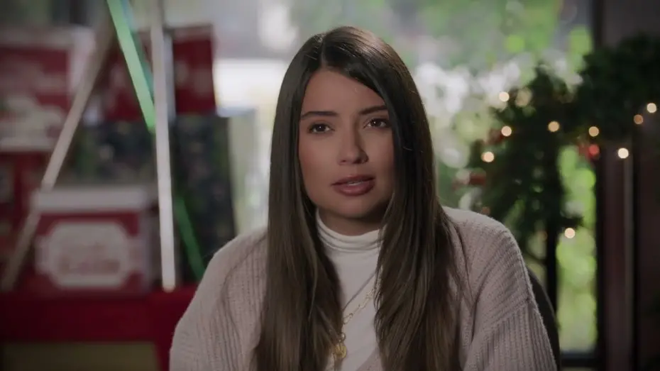 Video for the film It's Beginning to Look a Lot Like Murder — It's Beginning to Look a lot Like Murder (2022) | Trailer | Cristine Prosperi, Travis Burns