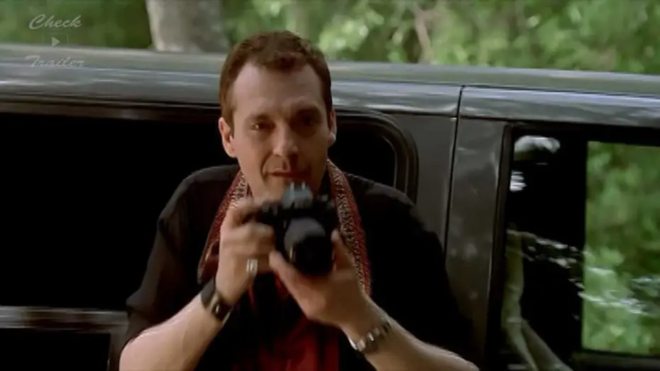 Video for the film Paparazzi — Paparazzi (2004) - Check Trailer