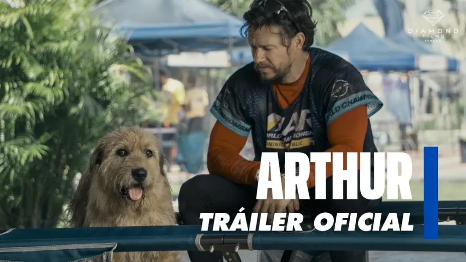 Video for the film Arthur the King — Arthur - Tráiler Oficial en Español