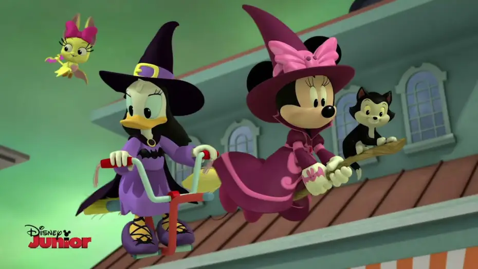Video for the film Mickey's Tale of Two Witches — 'Mickey's Tale of Two Witches EXCLUSIVE CLIP
