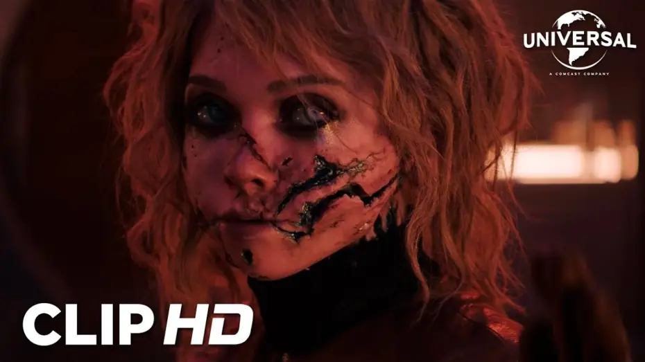 Video for the film M3GAN 2.0 — Clip en español - M3GAN vs. AMELIA