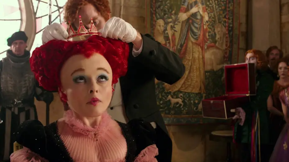 Video for the film Alice Through the Looking Glass — Alice de l'Autre Côté du Miroir - Extrait : Le couronnement de la Reine Rouge