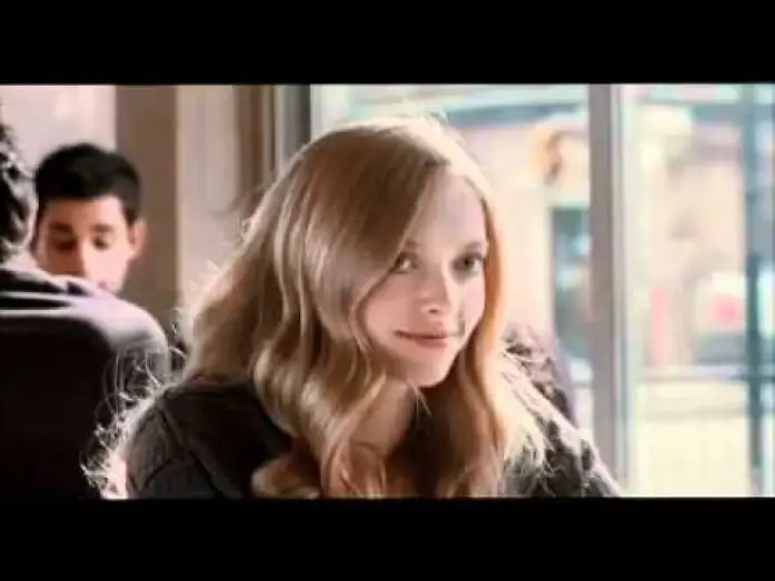 Video for the film Chloe — Chloe - Trailer Español
