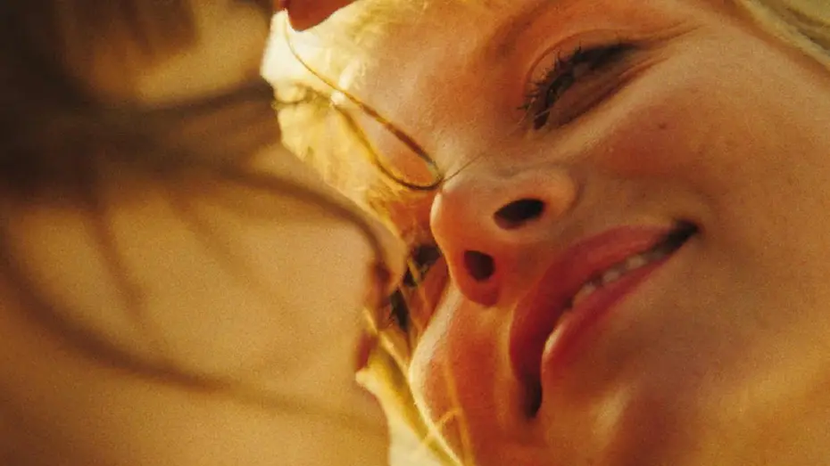 Video for the film Cocoon — Kokon | Trailer | Berlinale Generation 2020