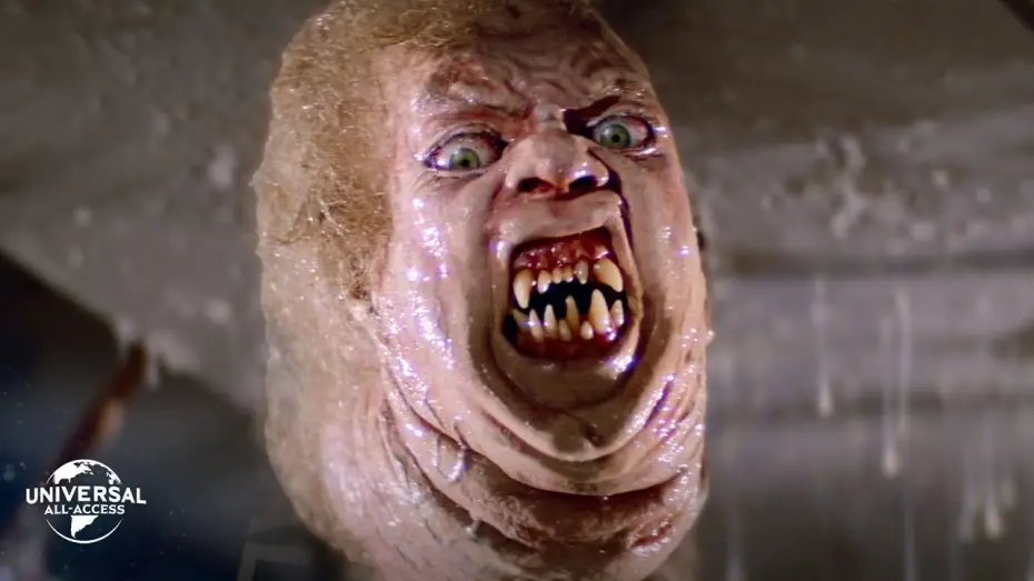 Video for the film The Thing — "He's Not Breathing" - Extended Preview