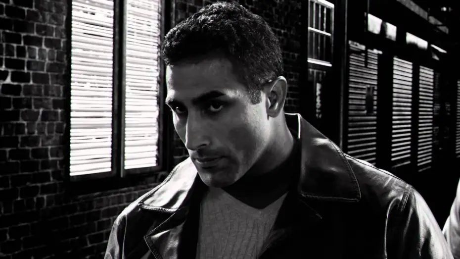 Video for the film Sin City: A Dame to Kill For — SIN CITY 2: A DAME TO KILL FOR -Clip "Düstere Nacht"- Ab 18.9.2014 im Kino!