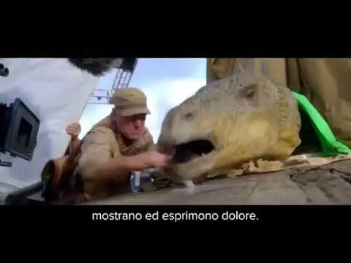 Video for the film Jurassic World: Fallen Kingdom — JURASSIC WORLD - IL REGNO DISTRUTTO - Featurette "L'empatia con i dinosauri"