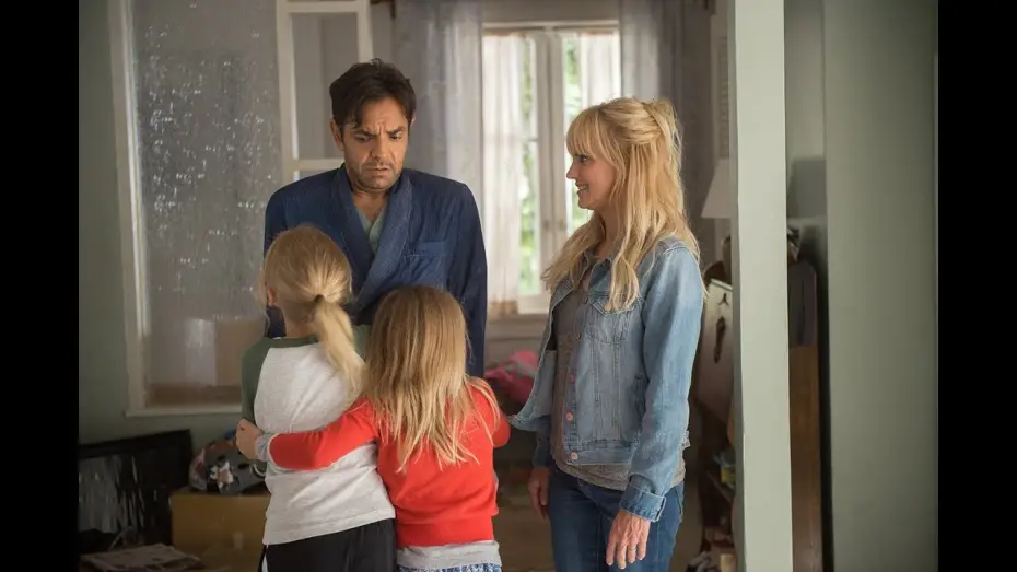 Video for the film Overboard — UN MAR DE ENREDOS Tráiler 60" (VE). Ya en cines