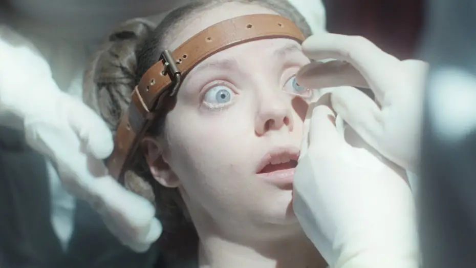 Video for the film The Ugly Stepsister — Боди-хоррор «Гадкая сестра» в кино с 5 июня