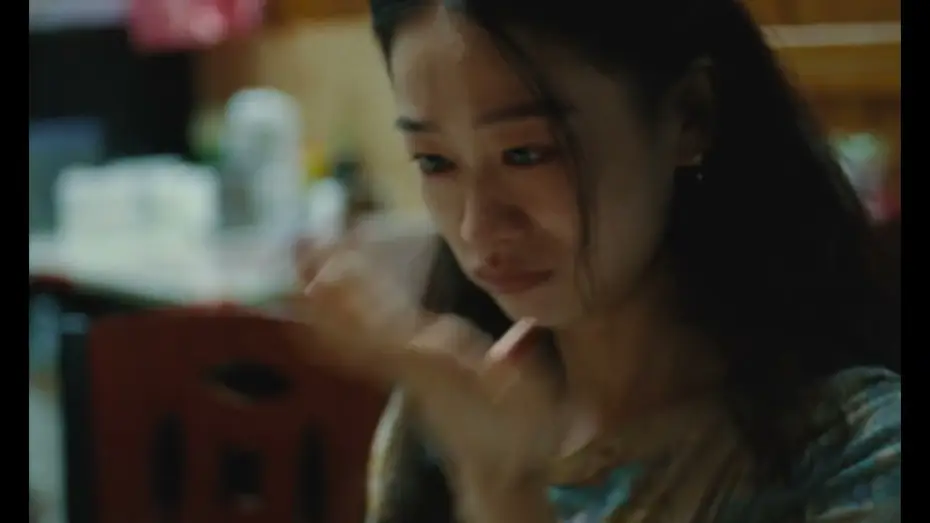 Video for the film Blue Sun Palace — Clip #1 [Subtitled]