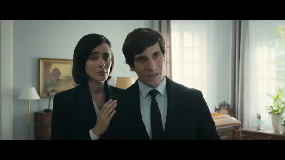 Video for the film Death at a Funeral — ¡Aquí no descansa en paz nadie!