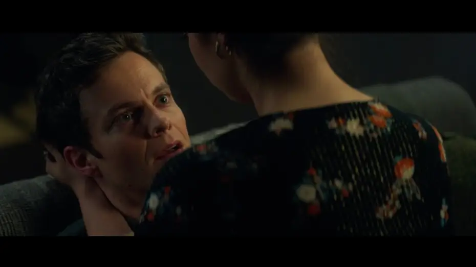 Video for the film Novocaine — Mad About the Girl - New Trailer