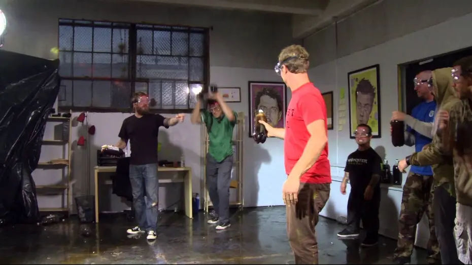Video for the film Jackass 3.5 — Jackass 3.5 - Trailer