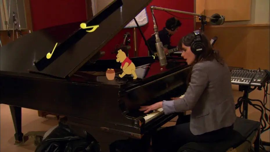 Video for the film Winnie the Pooh — Winnie the Pooh, la colonna sonora eseguita da Zooey Deschanel
