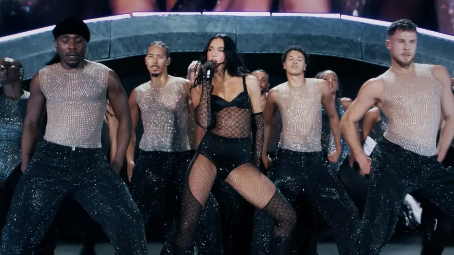 Video for the film Dua Lipa: Live from Mexico — Dua Lipa - Levitating (En concert à Mexico)