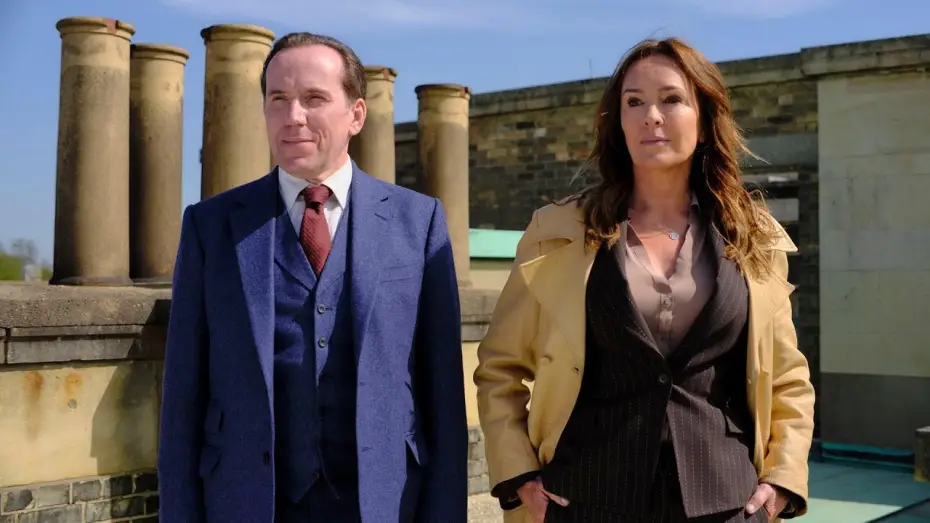 Видео к сериалу Professor T — THE MASKED MURDERS Professor T (UK) Season 2, Episode 2 PREVIEW