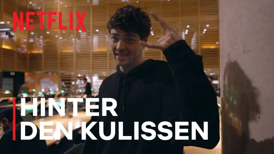 Video for the series The Recruit — Am Set mit Noah Centineo (OmU)
