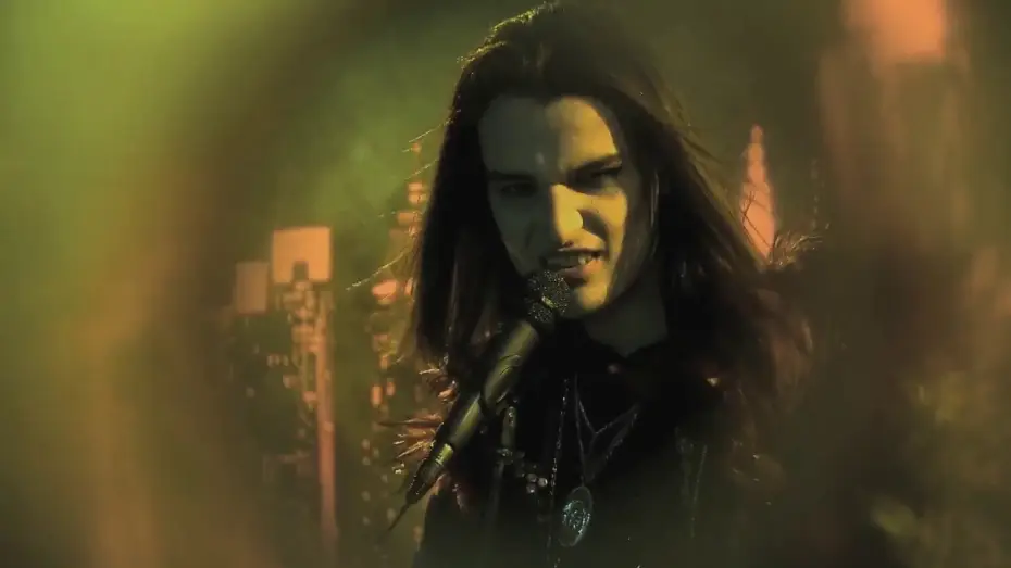 Video for the series Vampire Girl — Hoy voy (Videoclip Oficial)