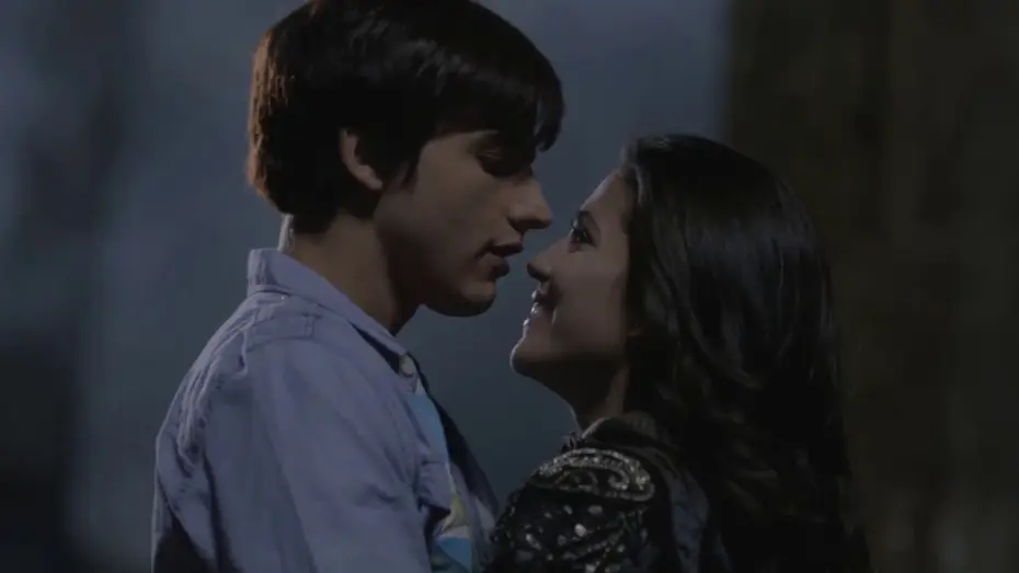 Video for the series Vampire Girl — Chica Vampiro (Videoclip Oficial)